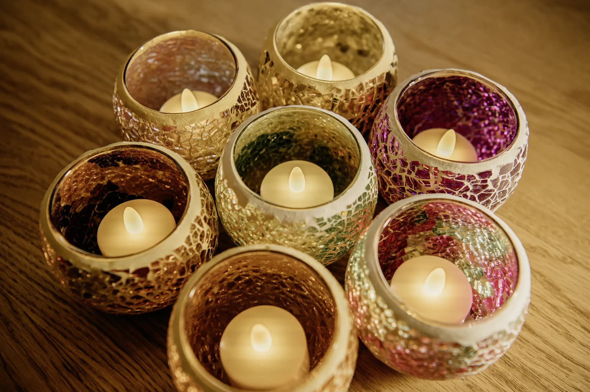 Slimme oplaadbare LED theelichtjes voor efficiënte en sfeervolle horeca