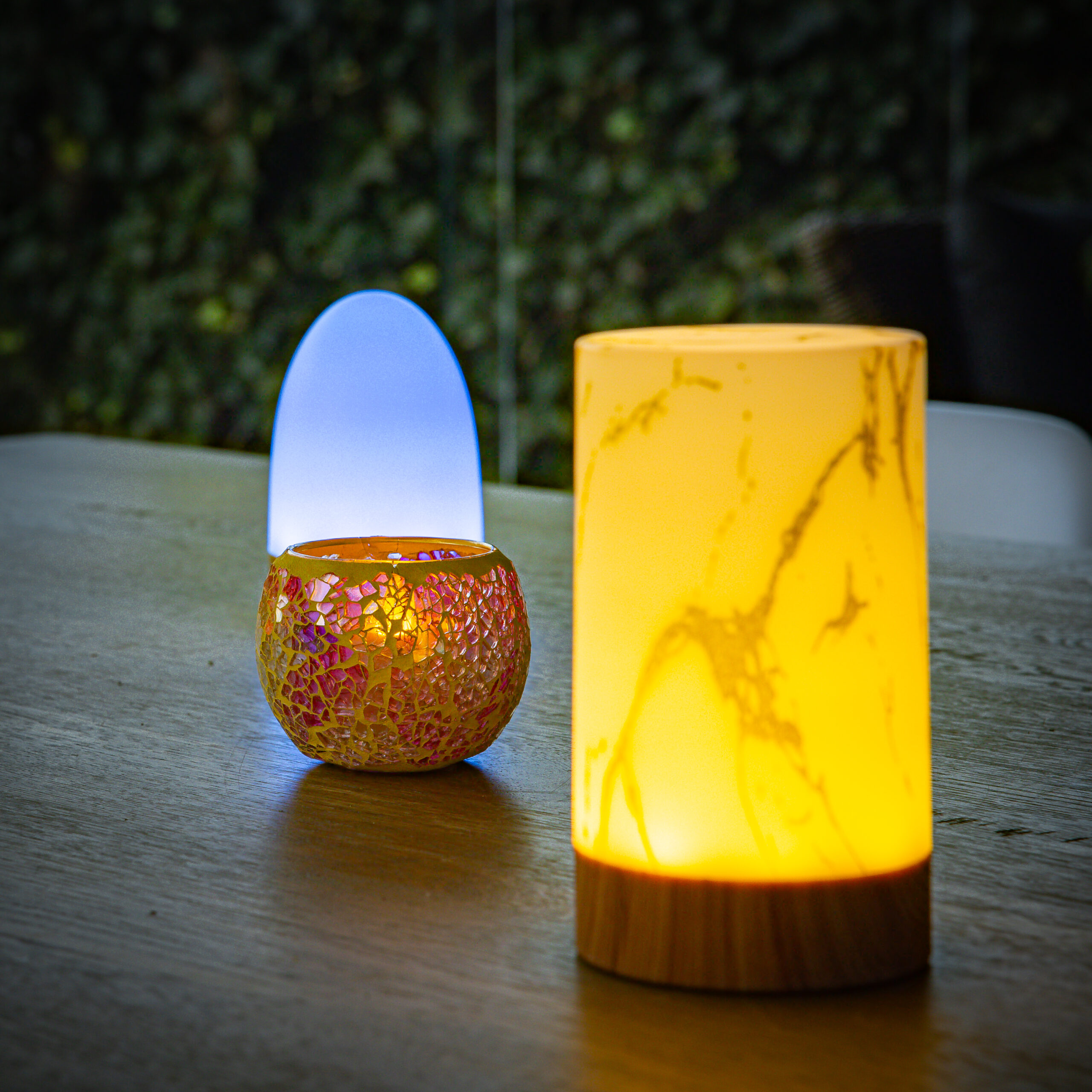 Tischlampe DORSETTO wiederaufladbar 105 Stunden – wasserdicht – Zylinderform – Marmor Gold Holzoptik – mit Fernbedienung 2