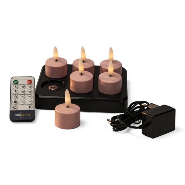 De Led waxinelichtjes roze oplaadbare set bevat 6 roze oplaadbare theelichtjes met een brandtijd tot 400 uur, een zwarte oplaadbasis, afstandsbediening en voedingsadapter.
