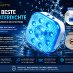 Een blauw, vierkant waterdicht LED-apparaat wordt bespat met water. Tekst in het Nederlands benadrukt de IP68 waterdichtheid, USB-C aansluiting, duurzaamheid en betrouwbaarheid in vergelijking met een ander apparaat met zichtbare roest.