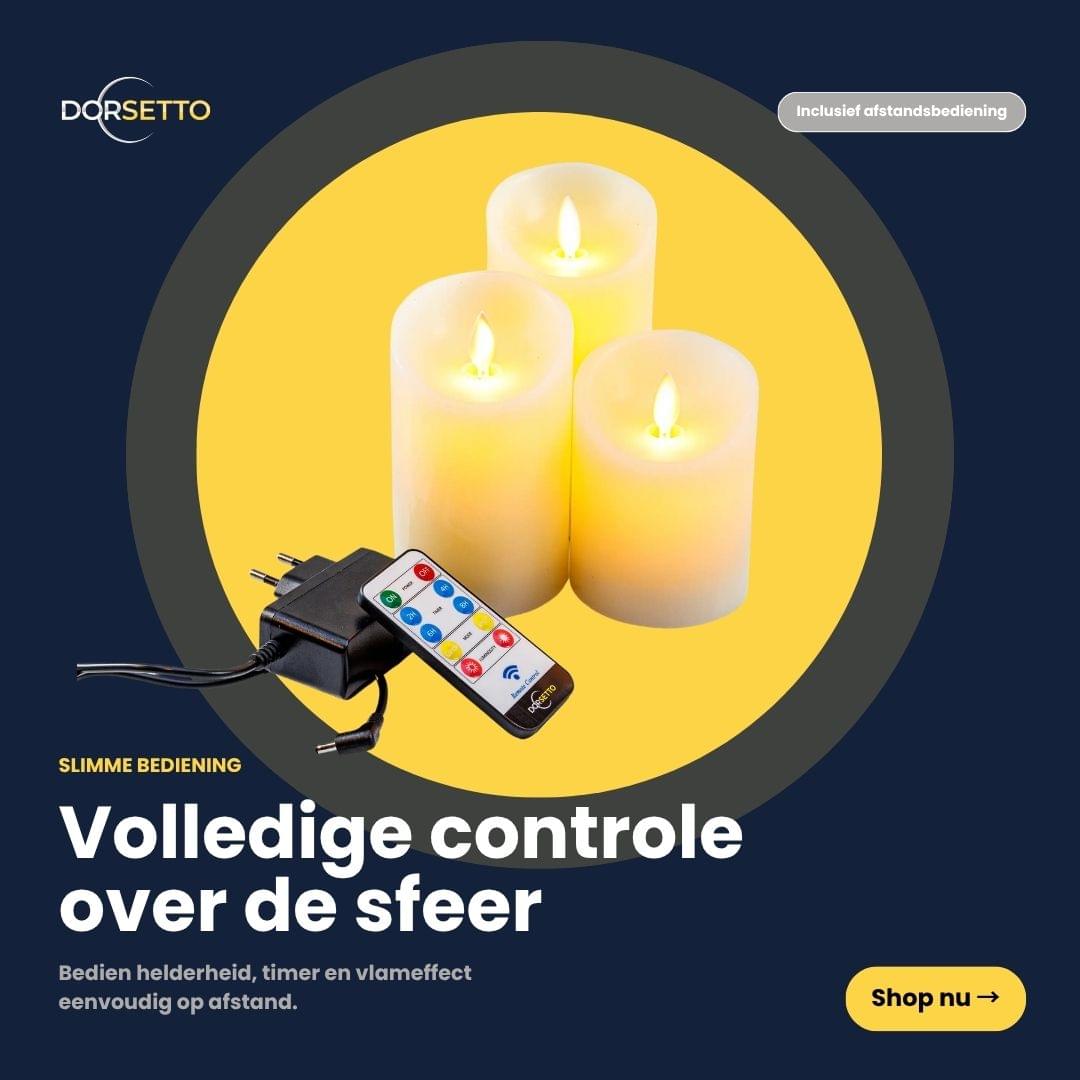 Op een gele ronde achtergrond zijn drie vlamloze LED-kaarsen uit de set van 4 oplaadbare LED-waskaarsen van DORSETTO afgebeeld, inclusief afstandsbediening en stekkeradapter. De Nederlandse tekst benadrukt de eenvoudige, slimme bediening van de verlichting.